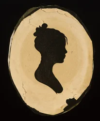 Silhouette révélée d